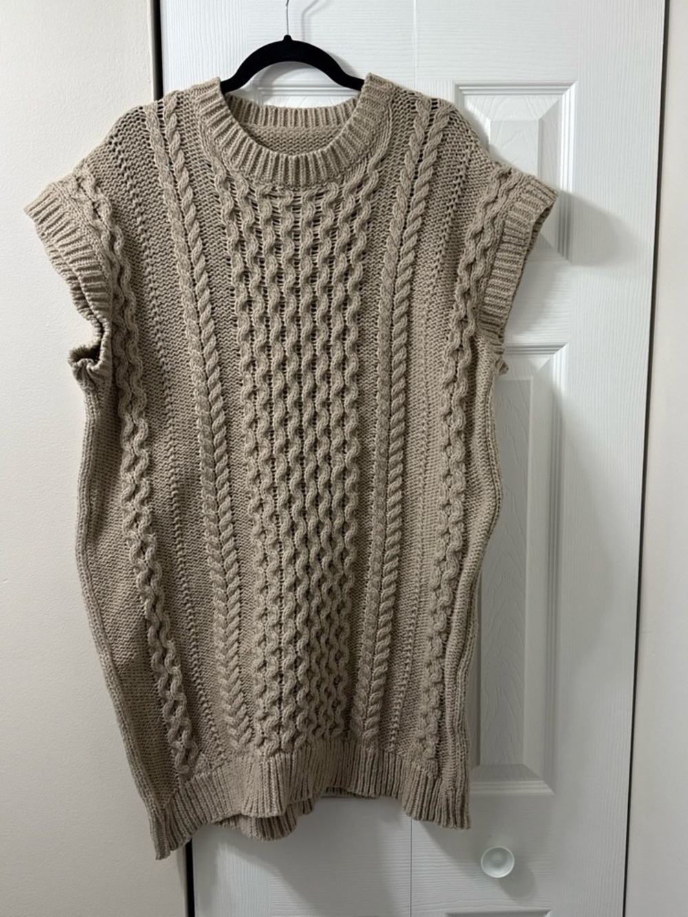SHEIN Cable Knit Sleeveless Crewneck Vest - Taupe